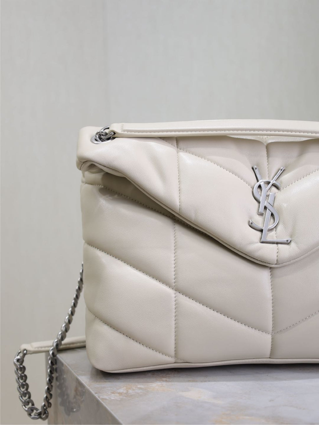 YSL 25S LOULOU PUFFER GM 35 IN SMOKEY TAUPE CALFSKIN SILVER HARDWARE