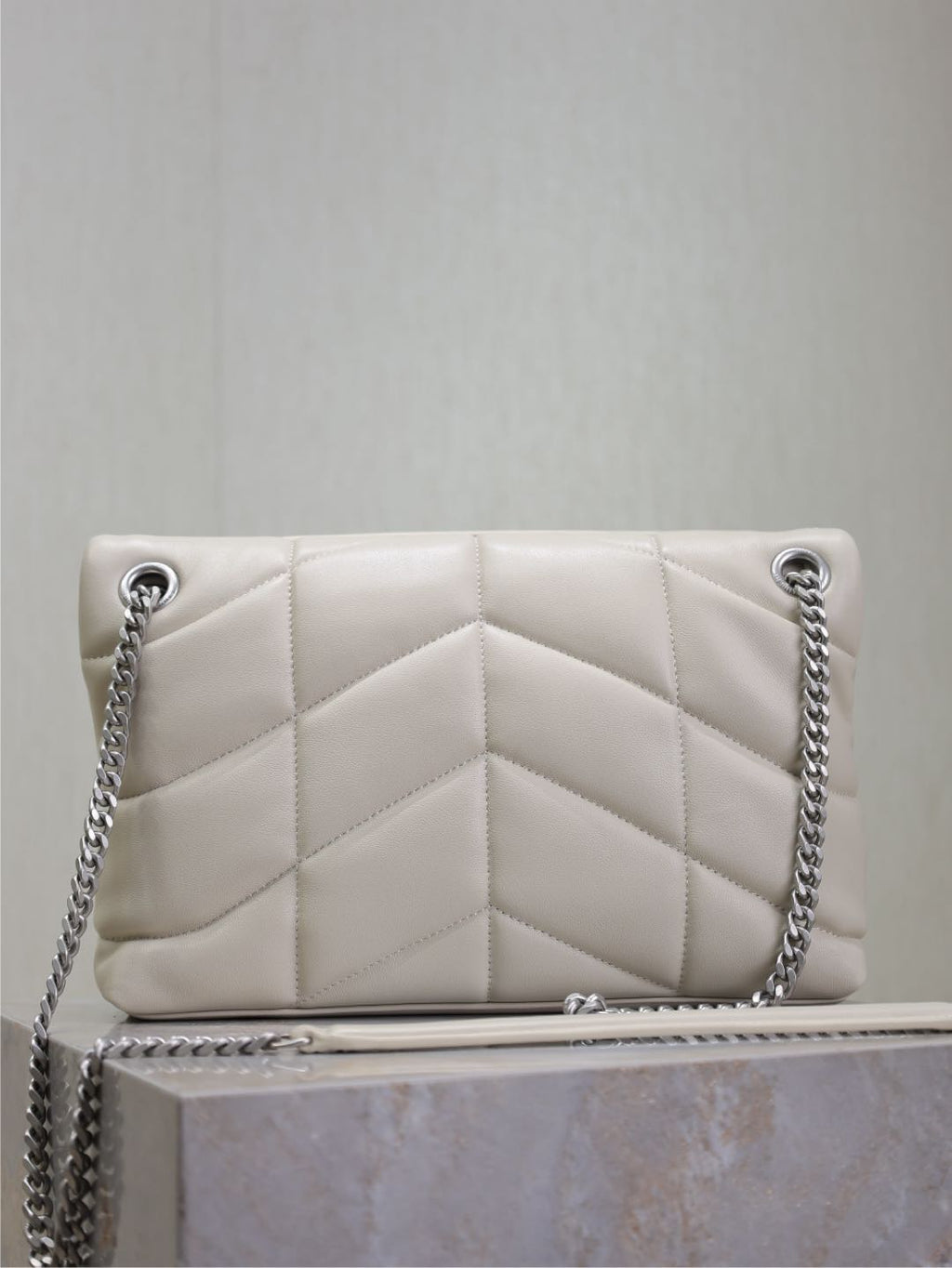 YSL 25S LOULOU PUFFER MM 29 IN SMOKEY TAUPE CALFSKIN SILVER HARDWRE