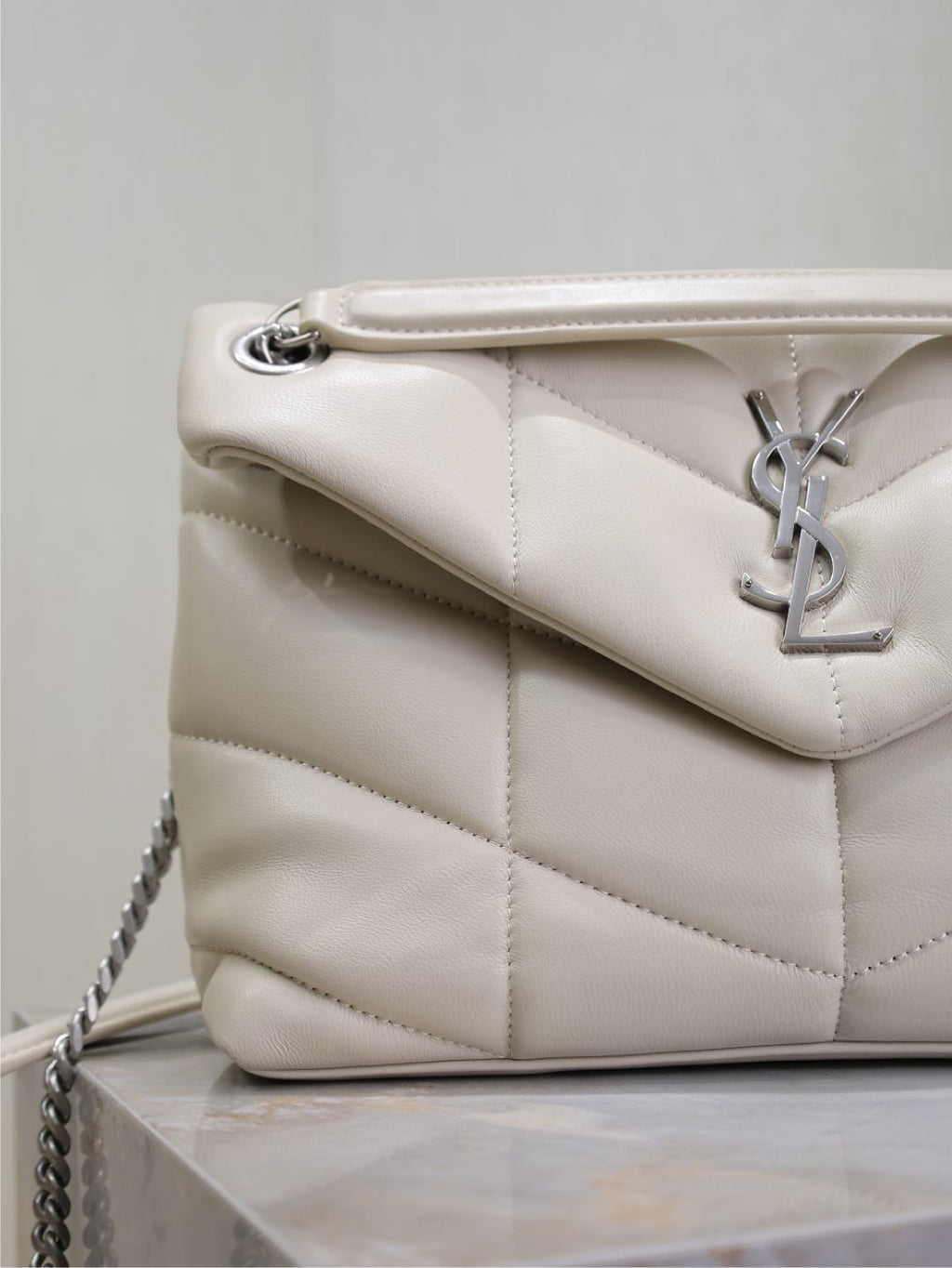 YSL 25S LOULOU PUFFER MM 29 IN SMOKEY TAUPE CALFSKIN SILVER HARDWRE