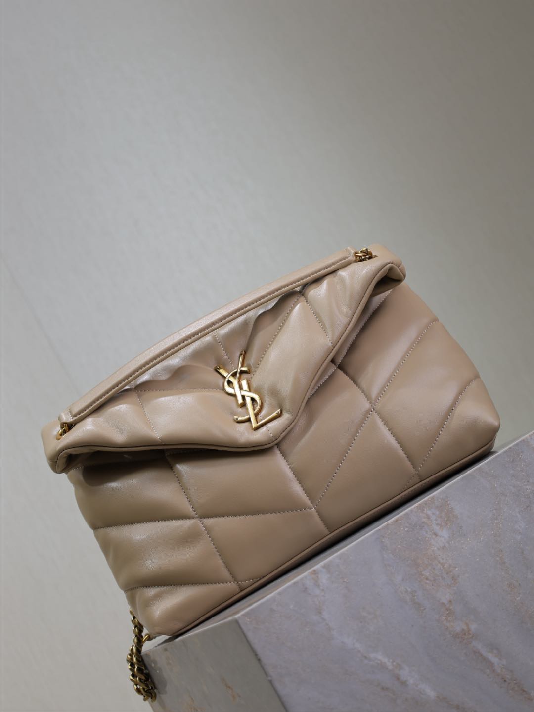 YSL 25S LOULOU PUFFER GM 35 IN BROWN CALFSKIN GOLD HARDWARE