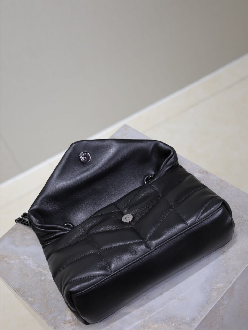 YSL 25S LOULOU PUFFER MINI 23 IN BLACK CALFSKIN BLACK HARDWRE