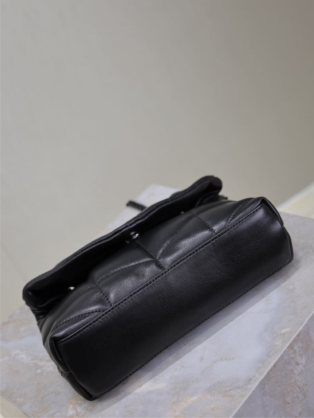 YSL 25S LOULOU PUFFER MINI 23 IN BLACK CALFSKIN BLACK HARDWRE