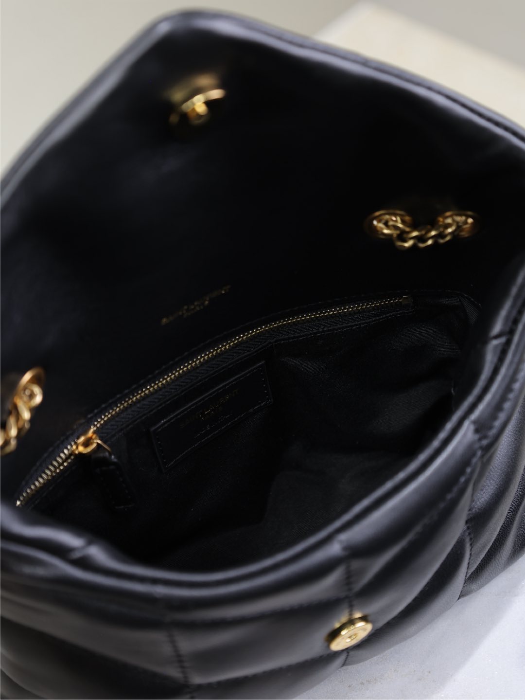 YSL 25S LOULOU PUFFER MINI 23 IN BLACK CALFSKIN GOLD HARDWRE