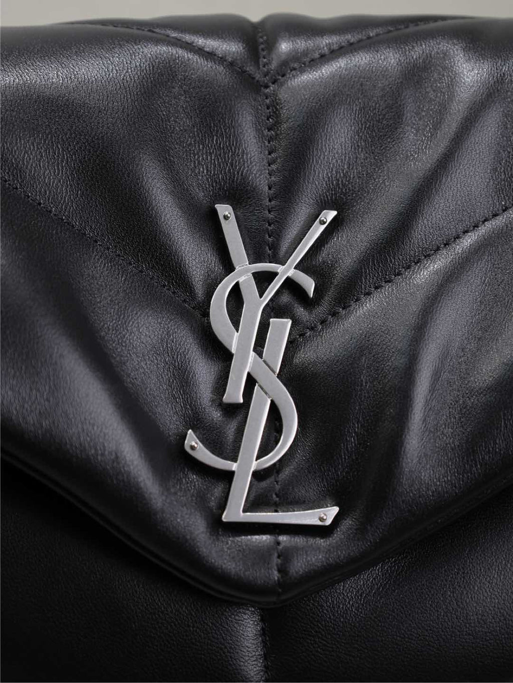 YSL 25S LOULOU PUFFER GM 35 IN BLACK CALFSKIN SILVER HARDWARE