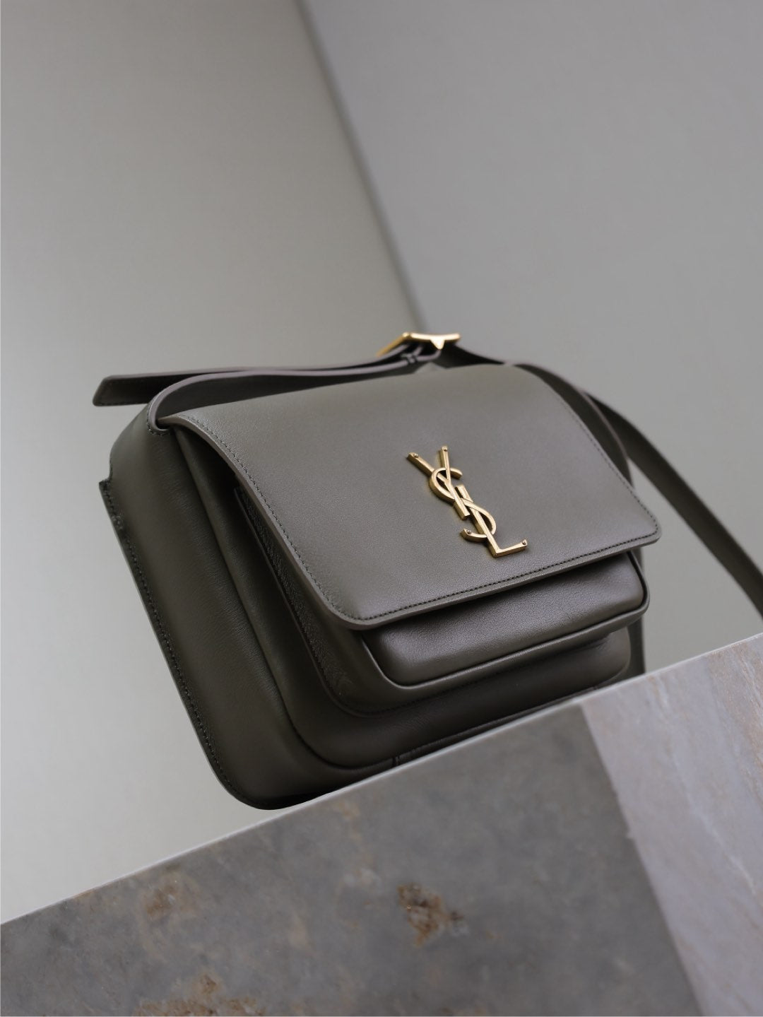 YSL 25S NIKI BABY 22 IN DARK OLIVE BROWN CALFSKIN GOLD HARDWARE