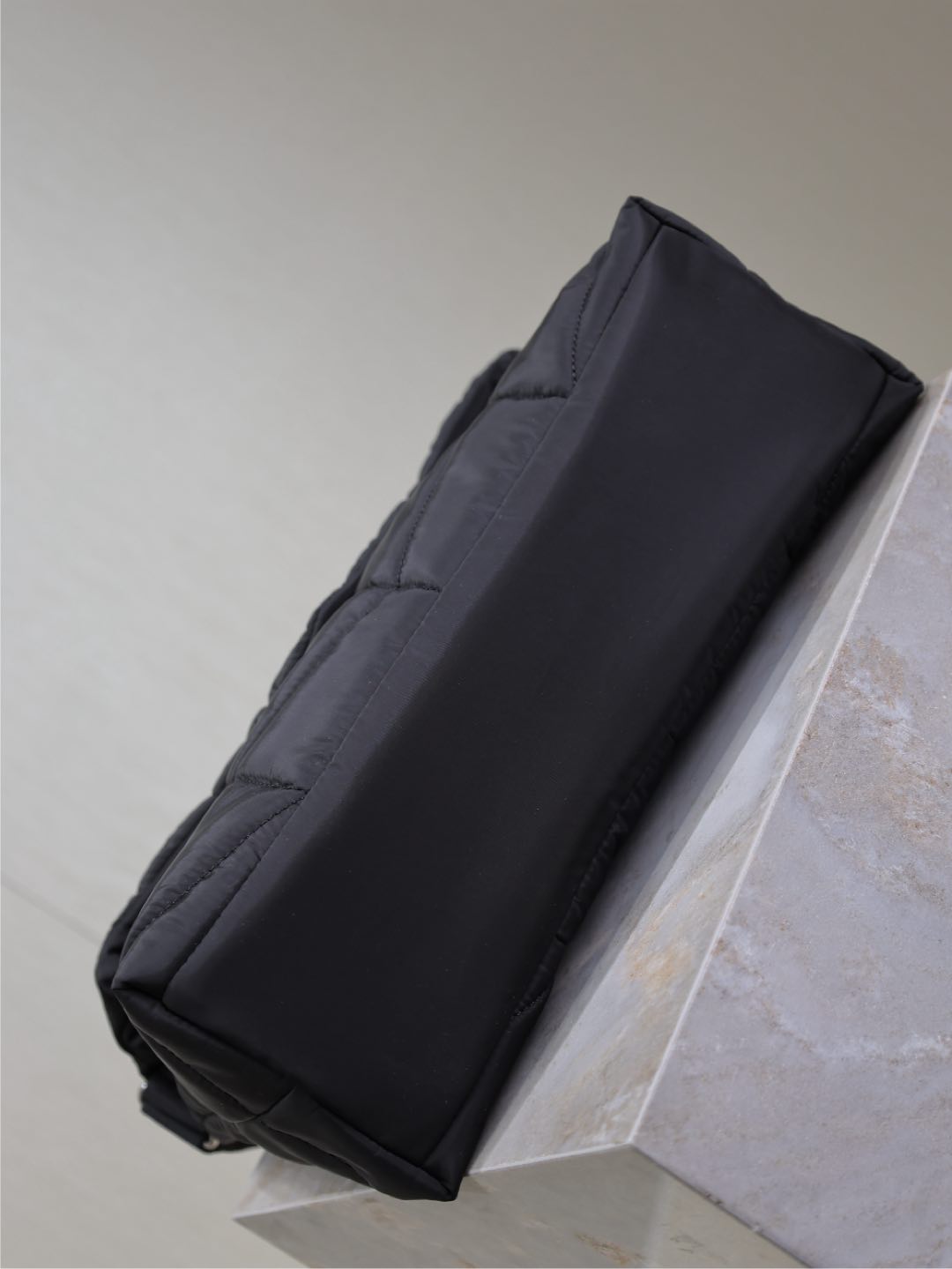 YSL 25S LOULOU PUFFER BAG 34 IN BLACK NYLON BLACK HARDWRE