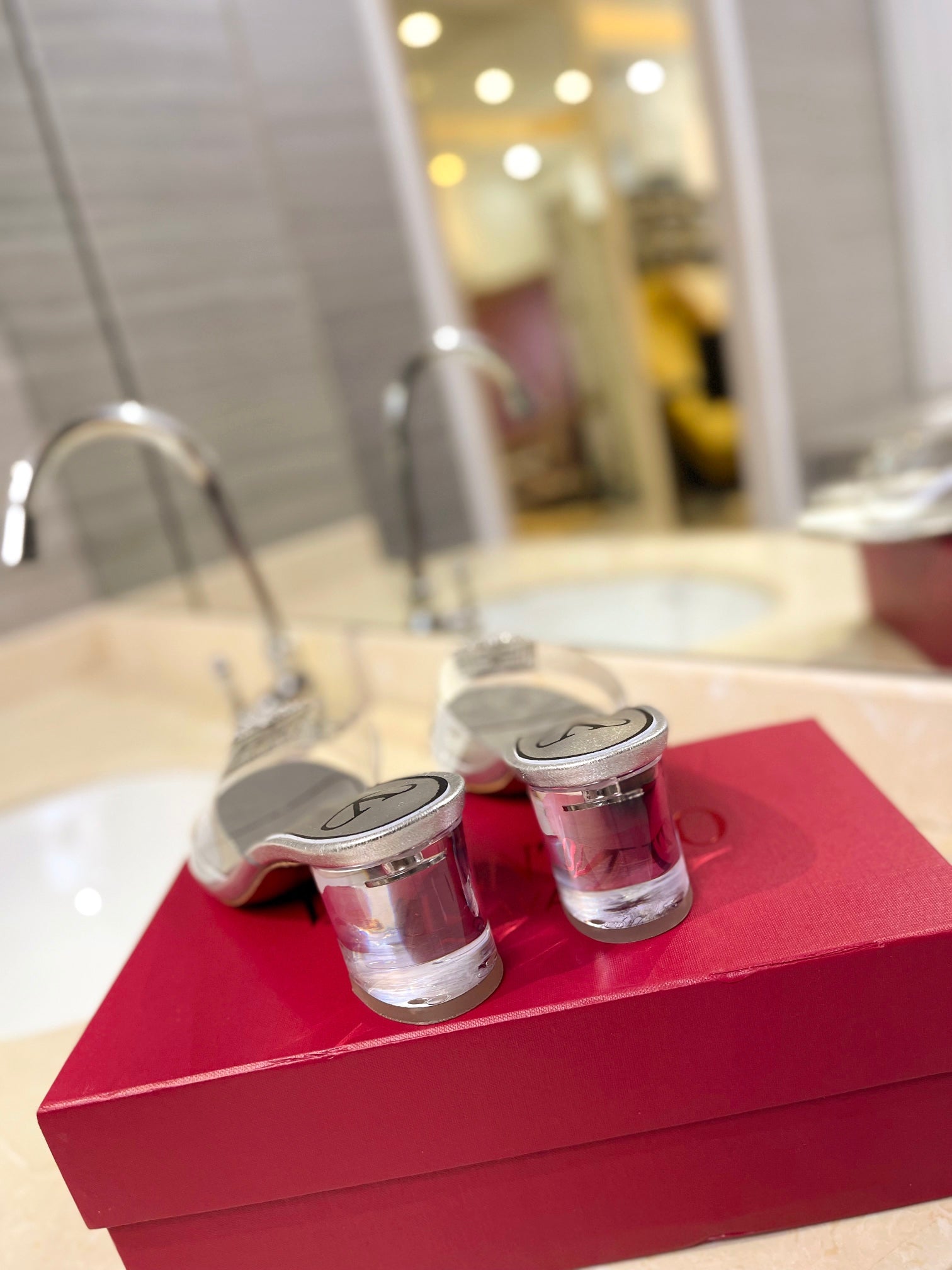 HIGH MULE 60MM IN SILVER SHEEPSKIN AND TRANSPARENT PVC