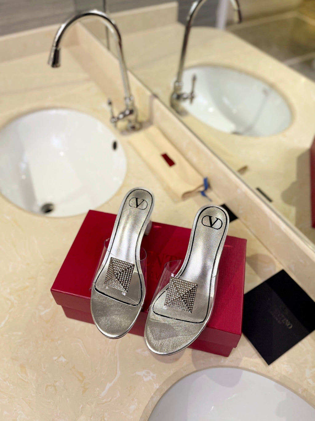 HIGH MULE 60MM IN SILVER SHEEPSKIN AND TRANSPARENT PVC