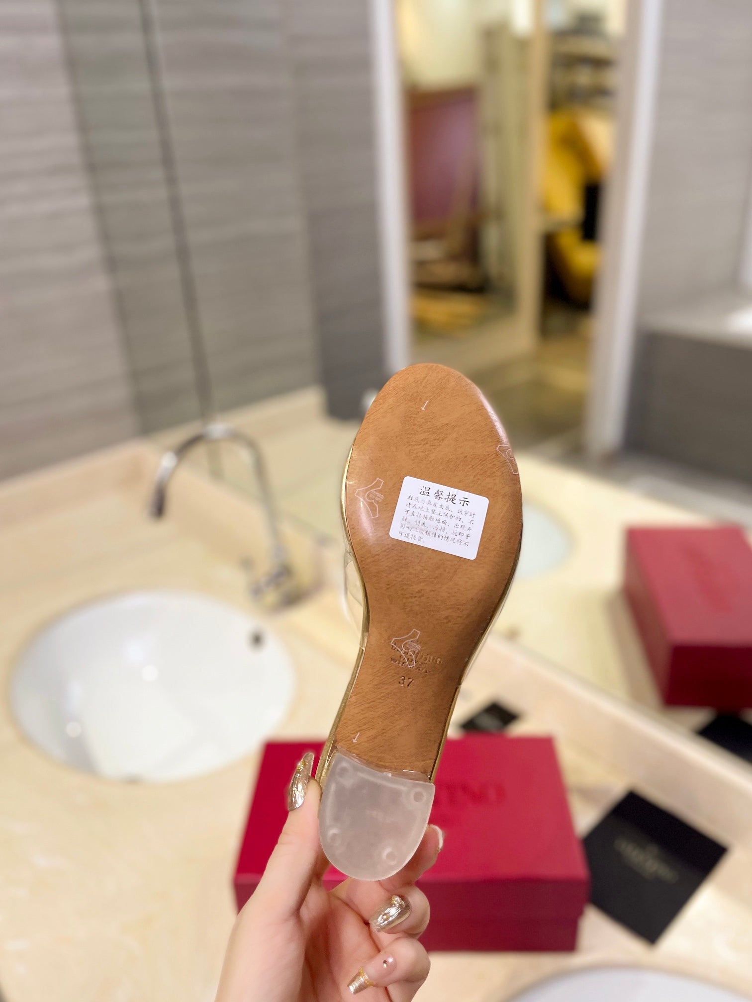 HIGH MULE 60MM IN GOLD SHEEPSKIN AND TRANSPARENT PVC