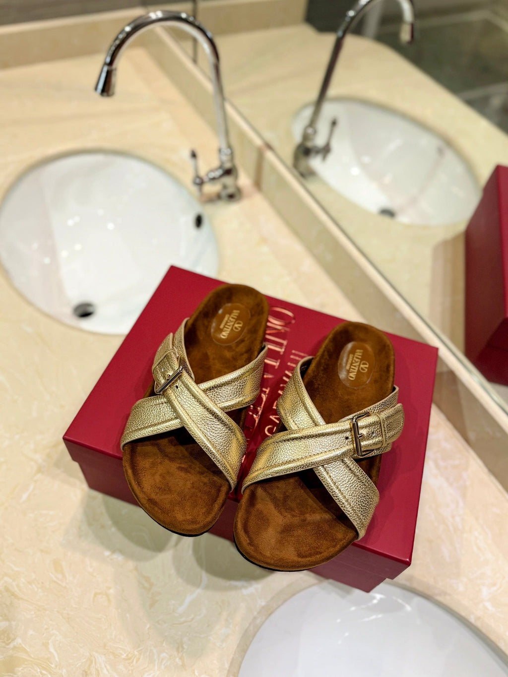 CROSSOVER - STRAP GOLD CALFSKIN SLIDE