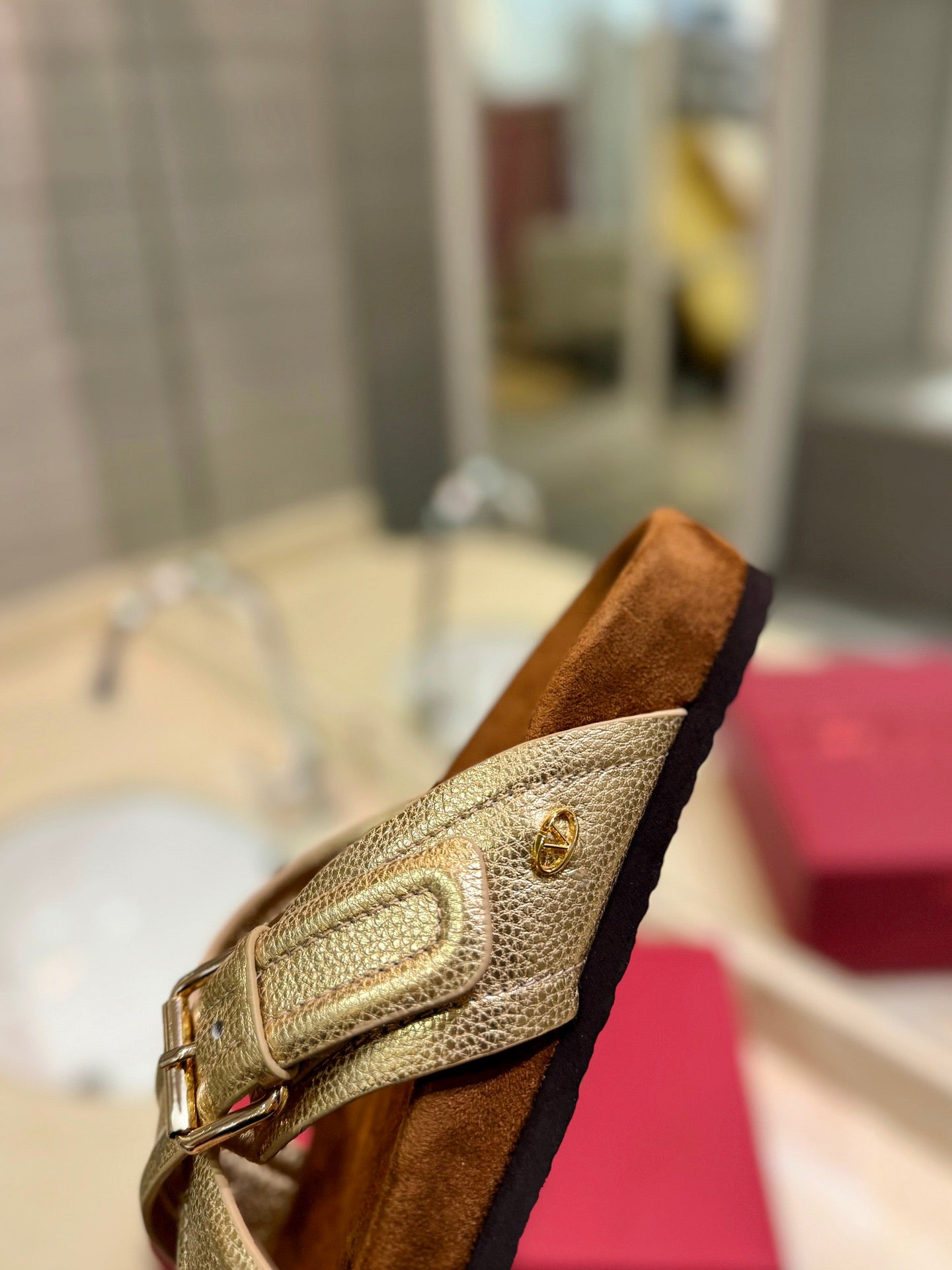 CROSSOVER - STRAP GOLD CALFSKIN SLIDE