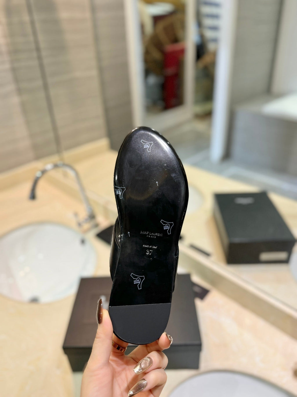 SL KOUROS THONG SANDALS BLACK CALFSKIN