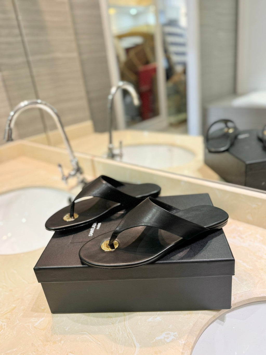 SL KOUROS THONG SANDALS BLACK CALFSKIN