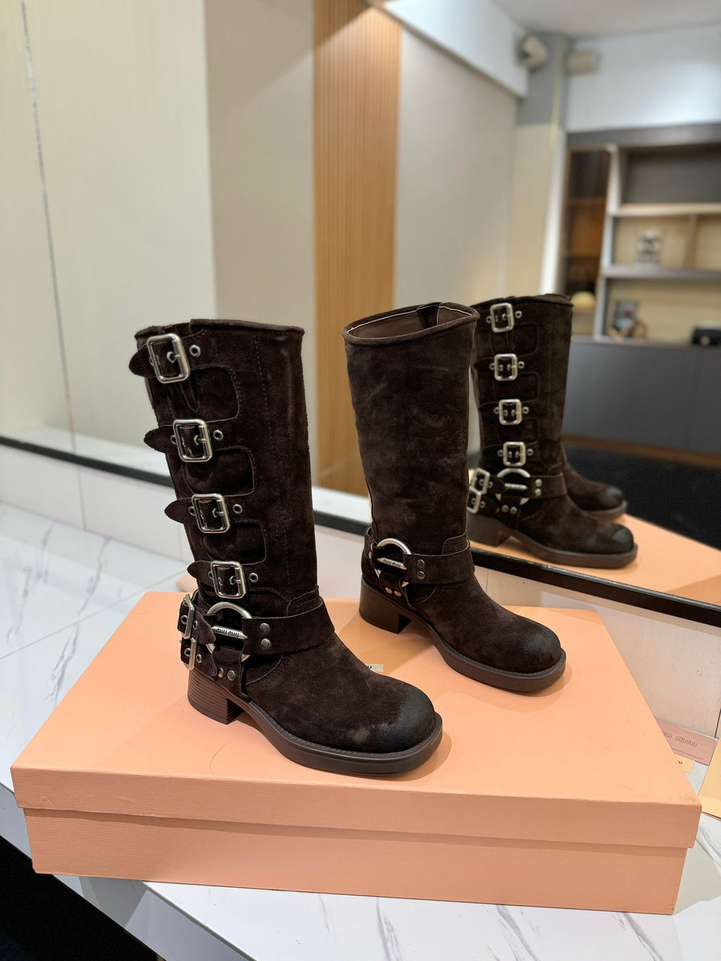 THICK-SOLED BUCKLE BOOTS IN BLACK SUEDE