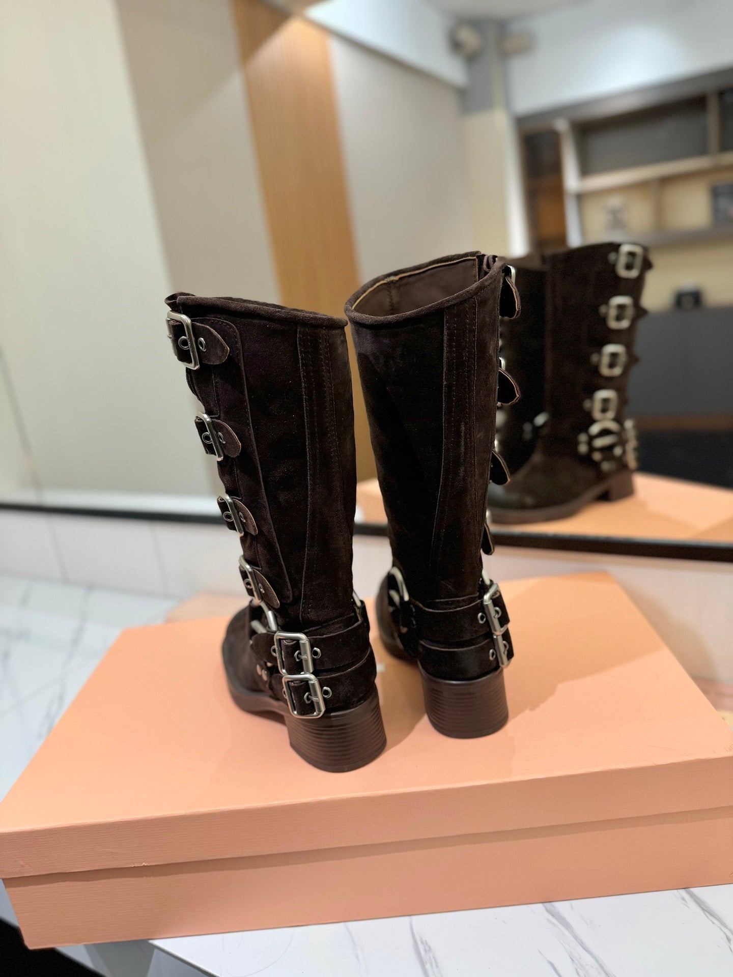 THICK-SOLED BUCKLE BOOTS IN BLACK SUEDE