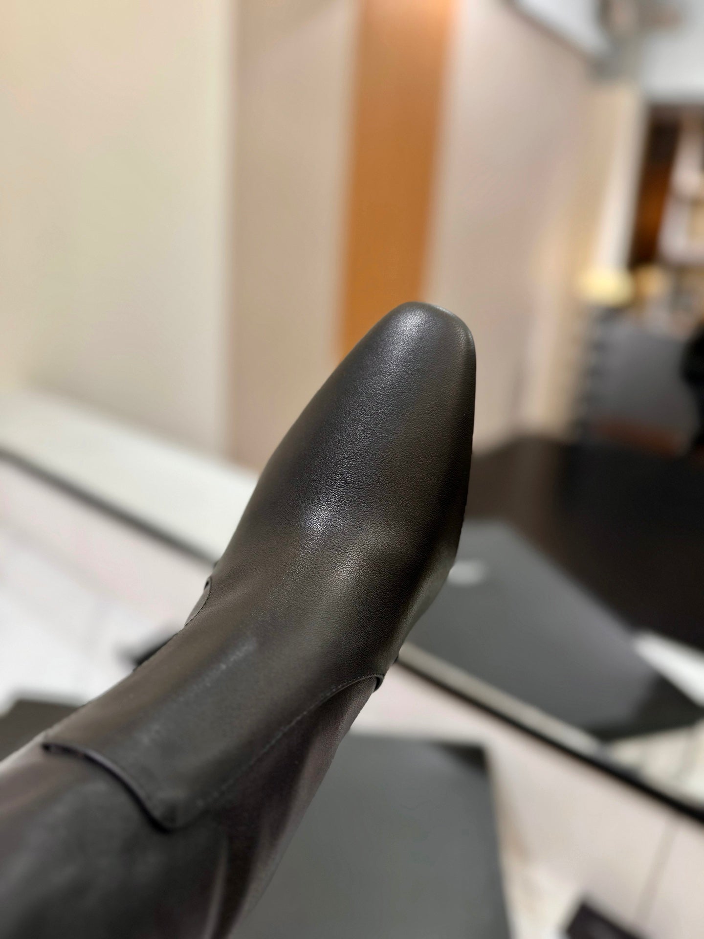 CLASSIC HIGH KNEE BOOTS IN BLACK CALFSKIN