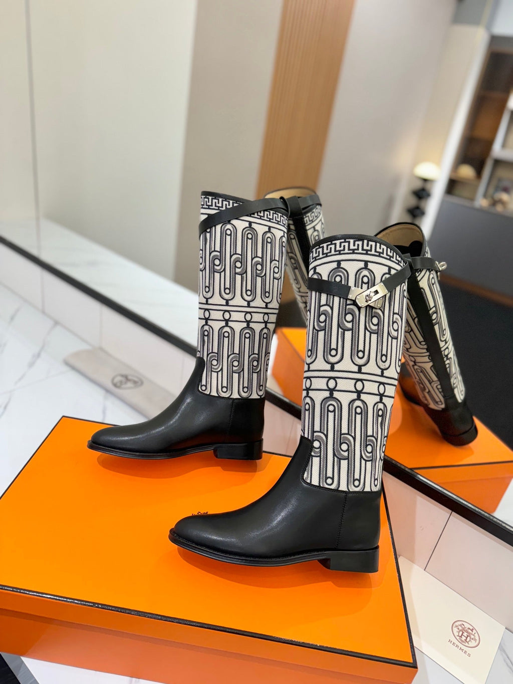 JUMPING BOOT 2 CM IN BLACK CALFSKIN AND BLACK MIX WHITE FABRIC