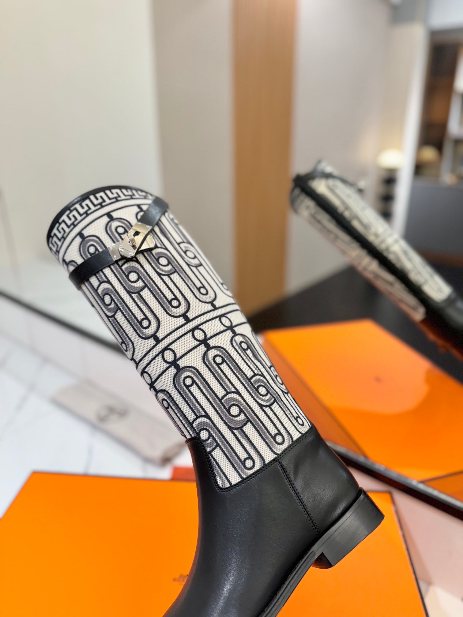 JUMPING BOOT 2 CM IN BLACK CALFSKIN AND BLACK MIX WHITE FABRIC