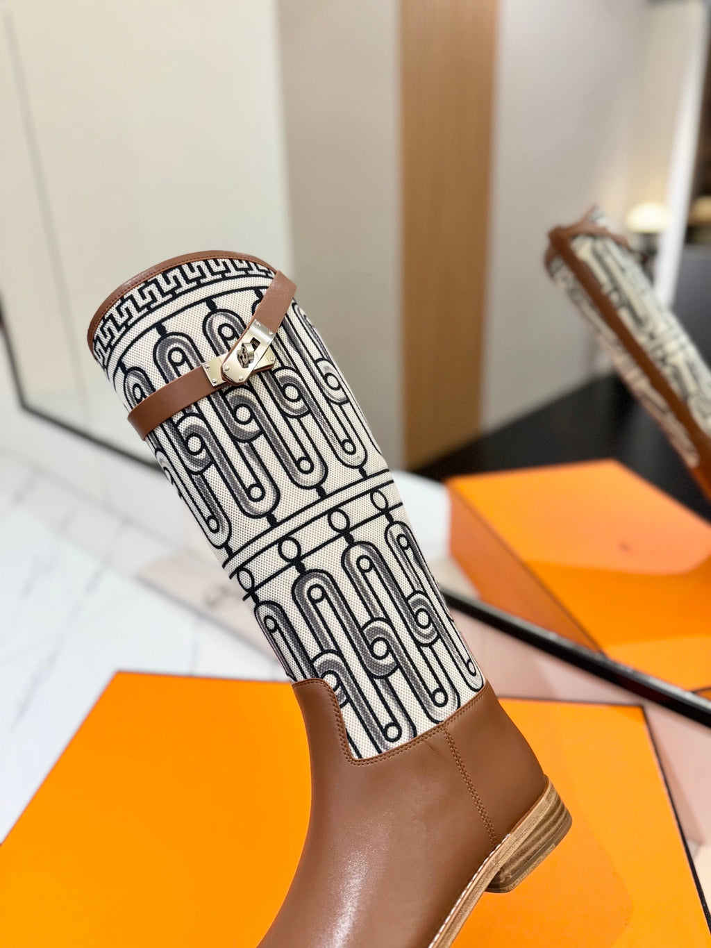 JUMPING BOOT 2 CM IN BRONZE BROWN CALFSKIN AND BLACK MIX WHITE FABRIC