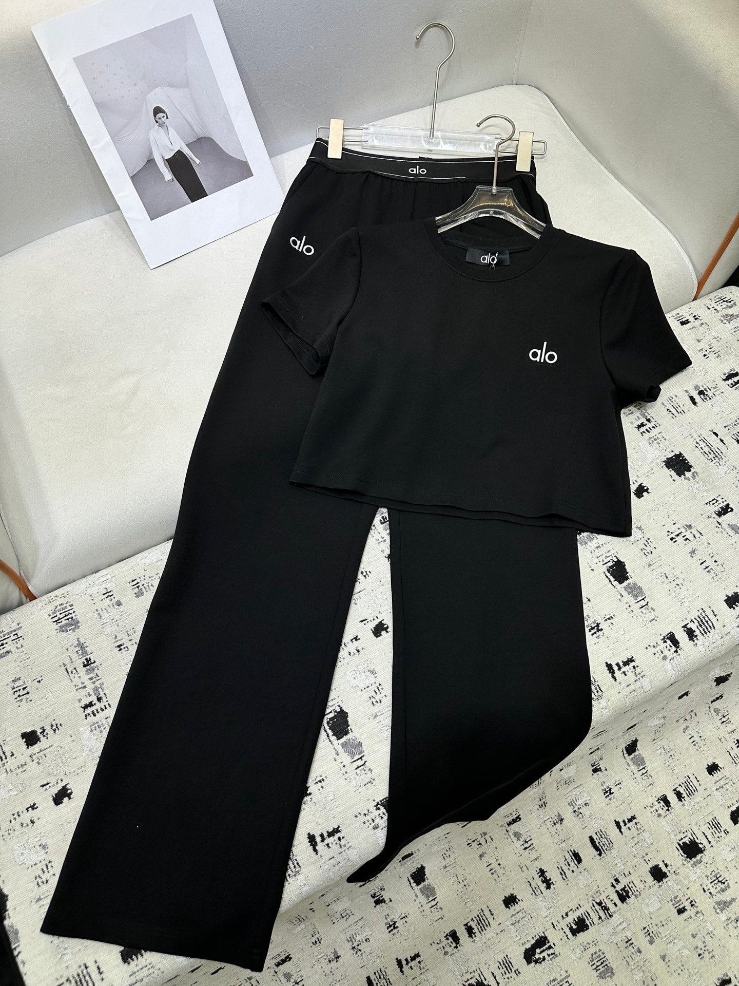 ALO T-SHIRT AND WIDE-LEG PANTS SET STYLE 159