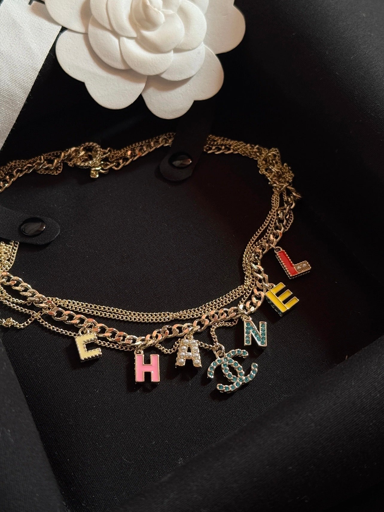 VINTAGE MULTI-LAYER ENAMEL LETTER NECKLACE IN COLORFUL BLUE DIAMOND DOUBLE C