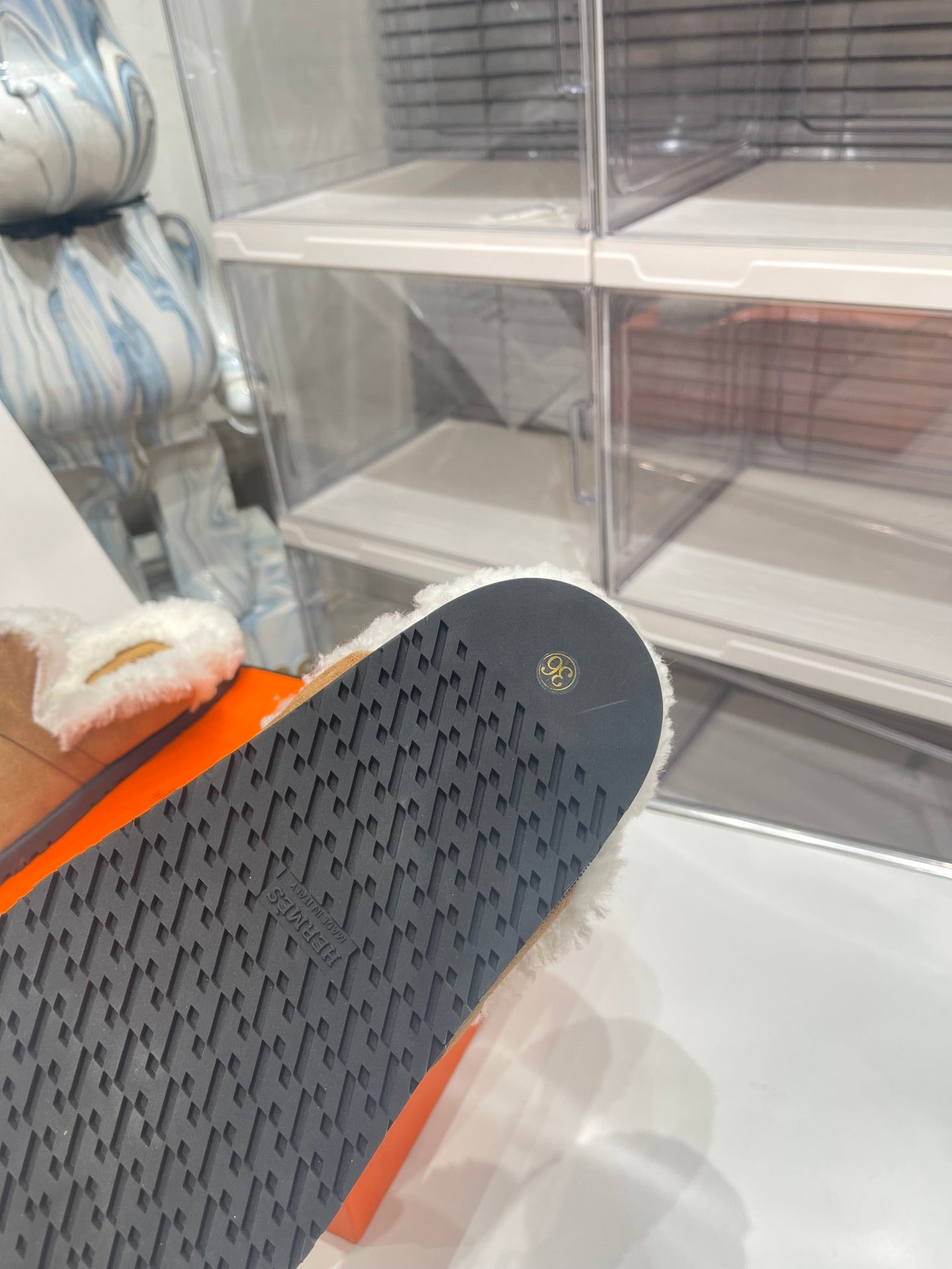 SLIP-ON MULE IN MEDIUM BROWN SUEDE AND SHEARLING LINING