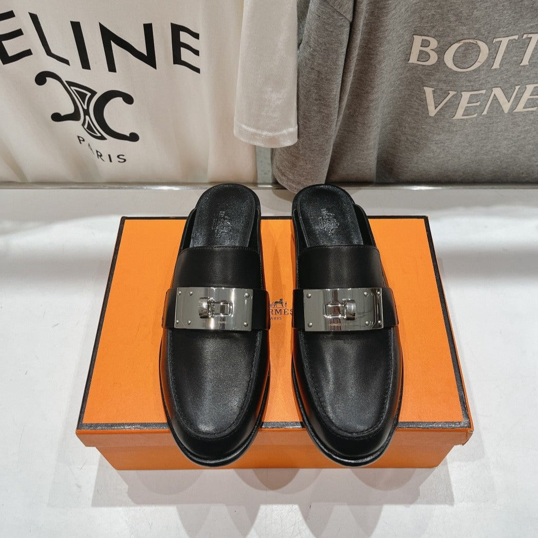 IOTA MULE BLACK CALFSKIN