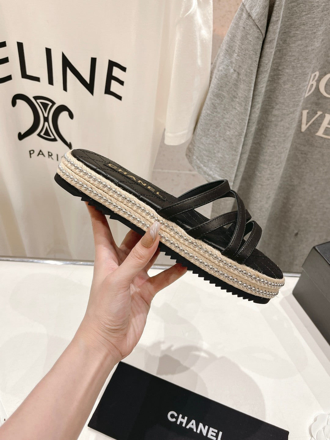 SLIPPERS CROSS STRAPS IN BLACK LAMBSKIN