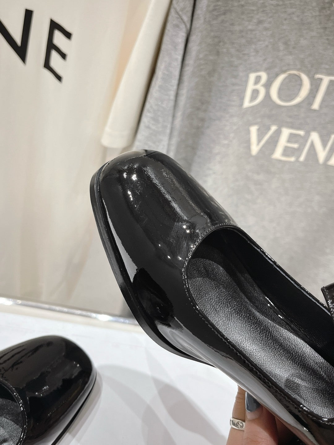 MEDIUM - HEEL MARY JANE SHOES IN BLACK GLOSSY CALFSKIN