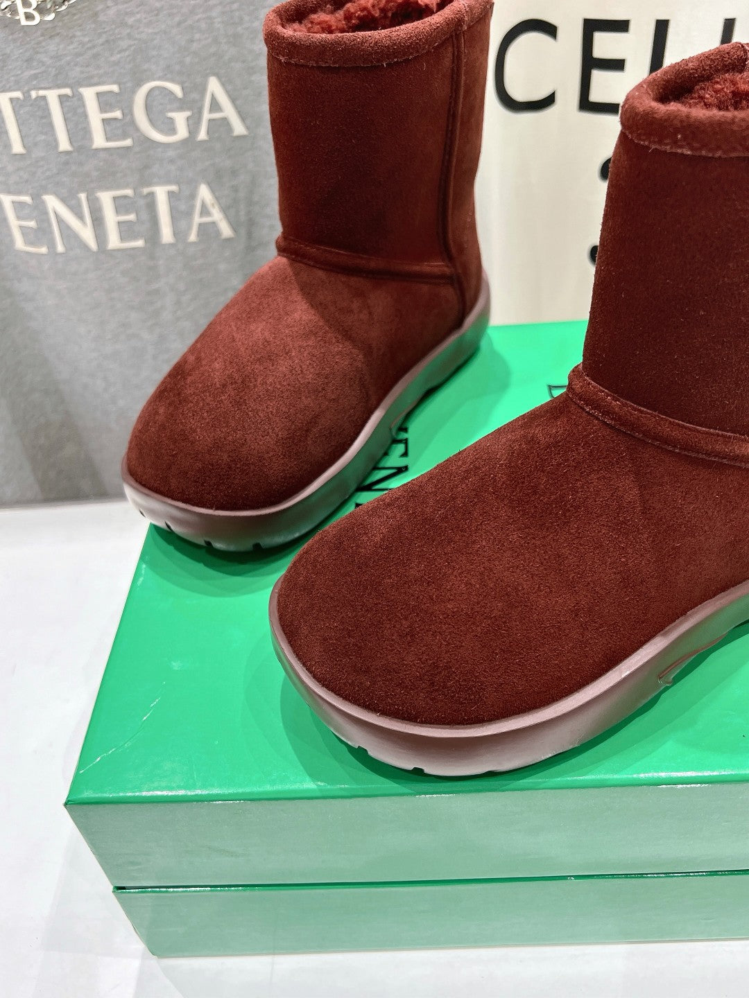 SNAP MINI ANKLE BOOTS IN JAM RED SUEDE AND SHEARLING LINING