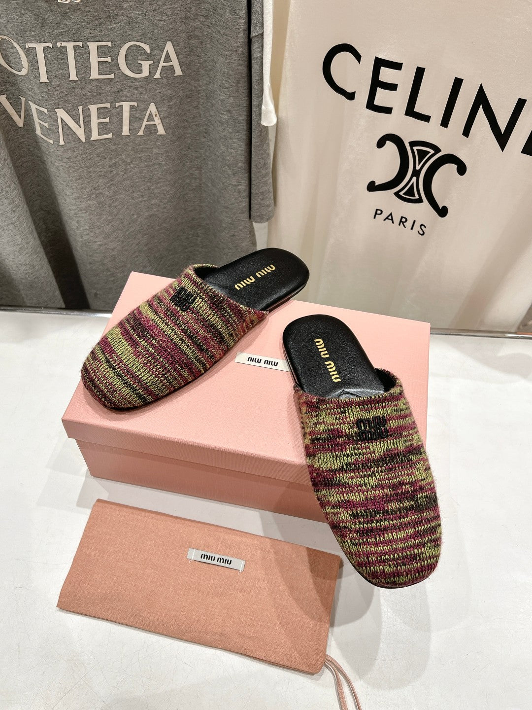 KNITTED MULES IN COLORFUL WOOL