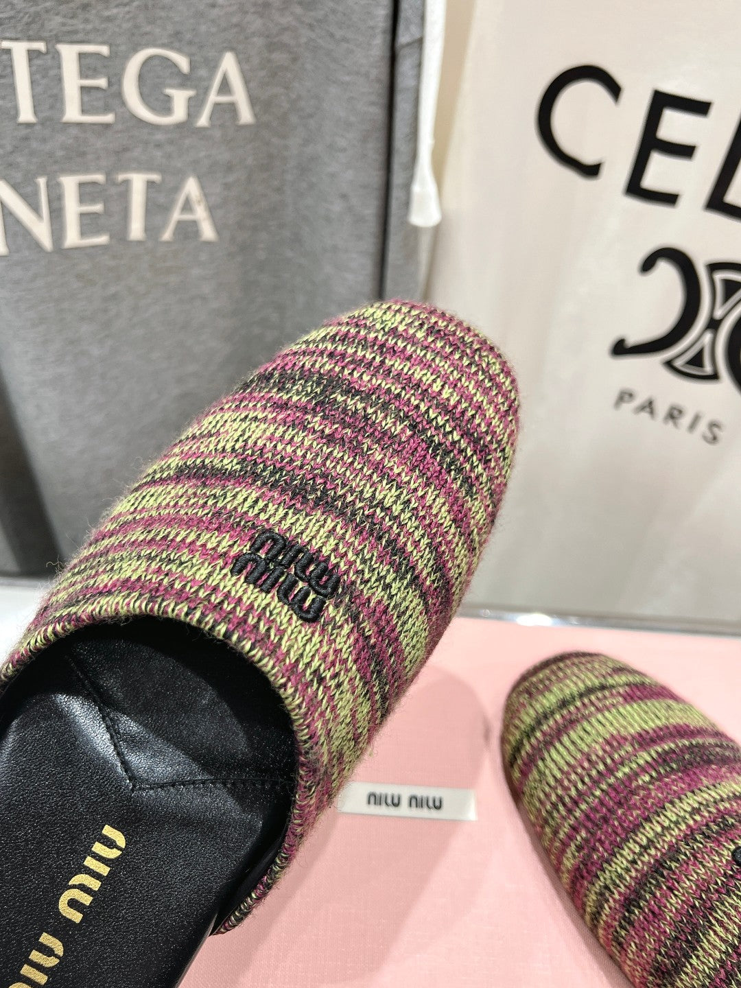 KNITTED MULES IN COLORFUL WOOL