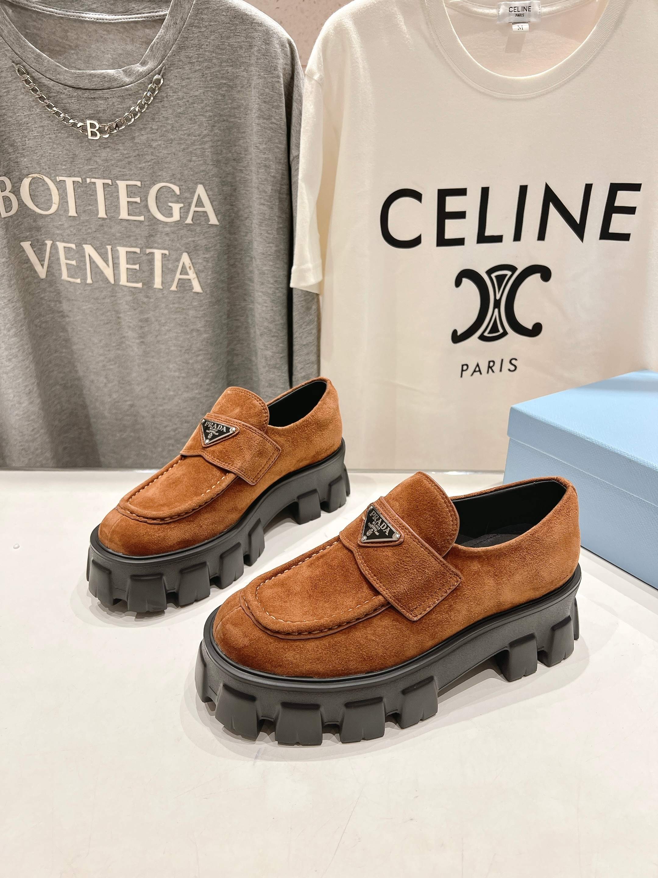 MONOLITH LOAFERS IN RED BROWN SUEDE