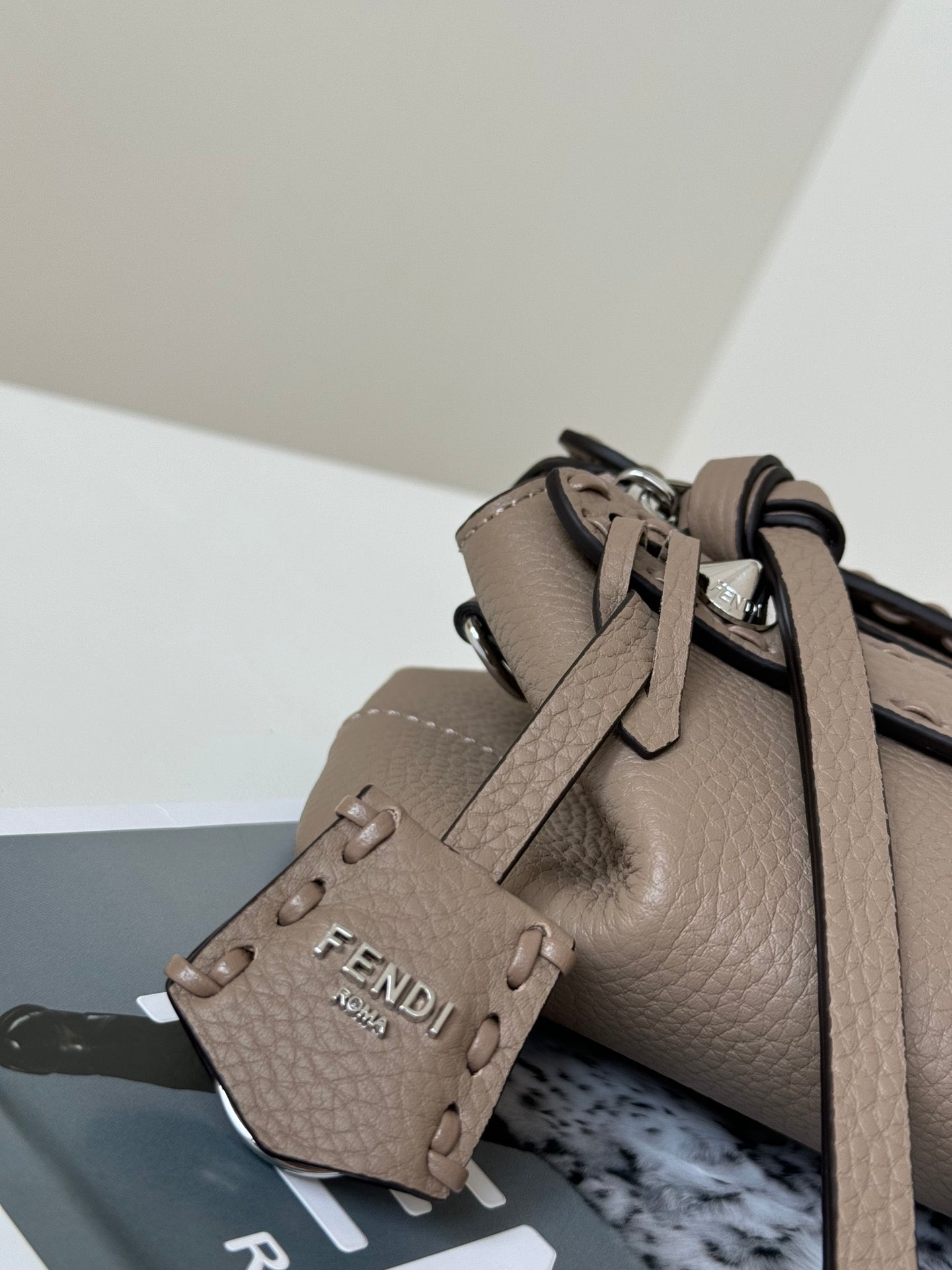 BY THE WAY SELLERIA MINI 20 IN MEDIUM BROWN GRAINED CALFSKIN