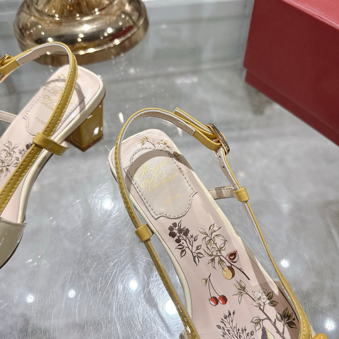 VIVIER SLINGBACK 45 IN YELLOW CALFSKIN