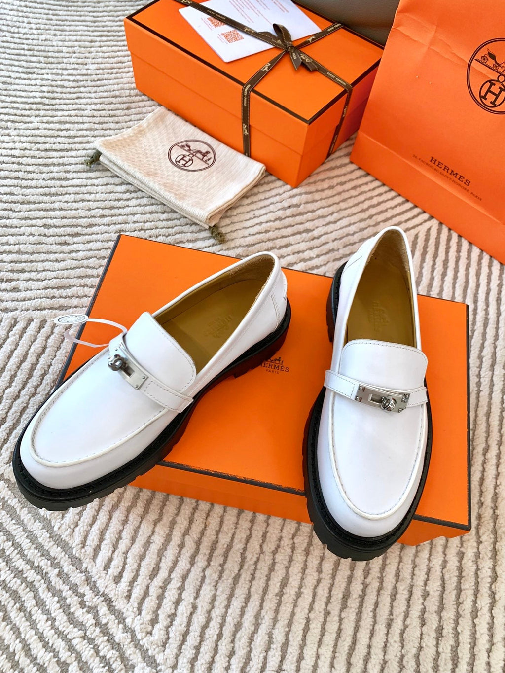 ICONE LOAFER IN WHITE CALFSKIN