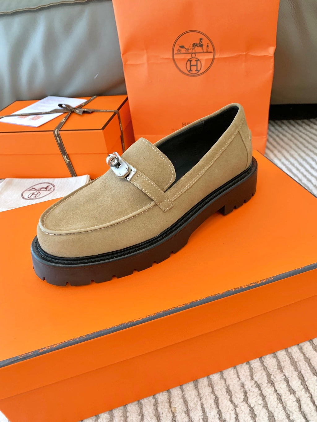 ICONE LOAFER IN TORTILLA BROWN SUEDE
