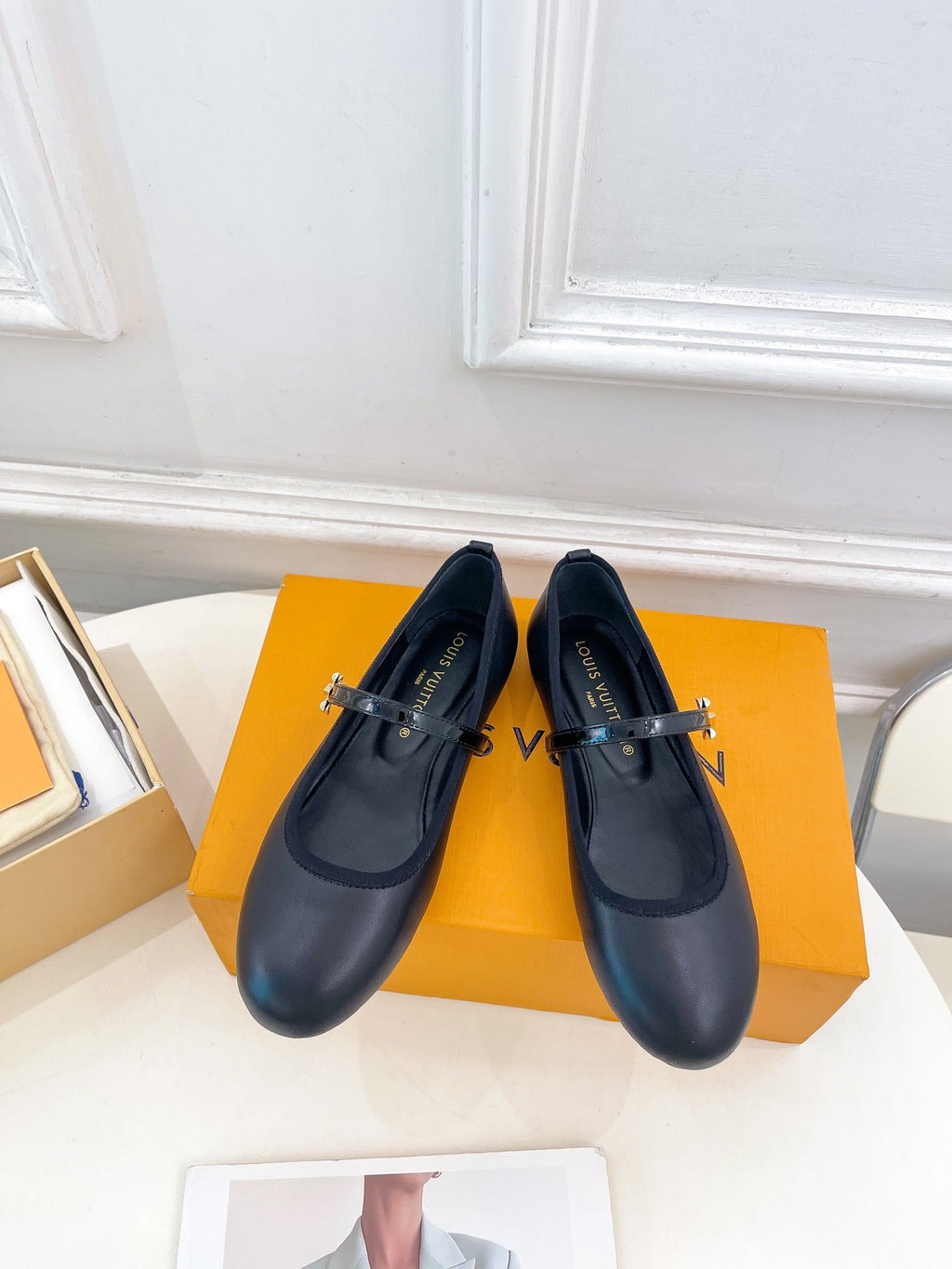 LV WOMEN ROMY FLAT BALLERINA IN BLACK METALLIC LAMBSKIN