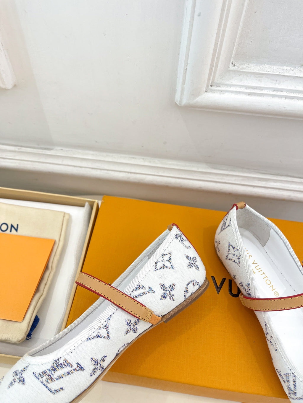 LV WOMEN ROMY FLAT BALLERINA IN WHITE MONOGRAM JACQUARD