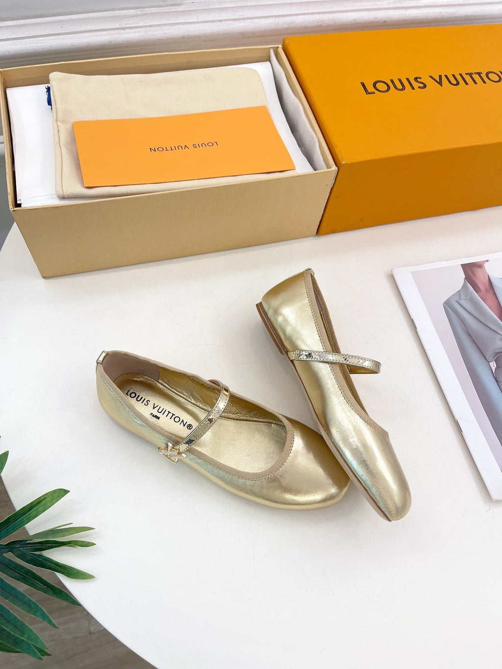 LV WOMEN ROMY FLAT BALLERINA IN GOLDEN METALLIC LAMBSKIN