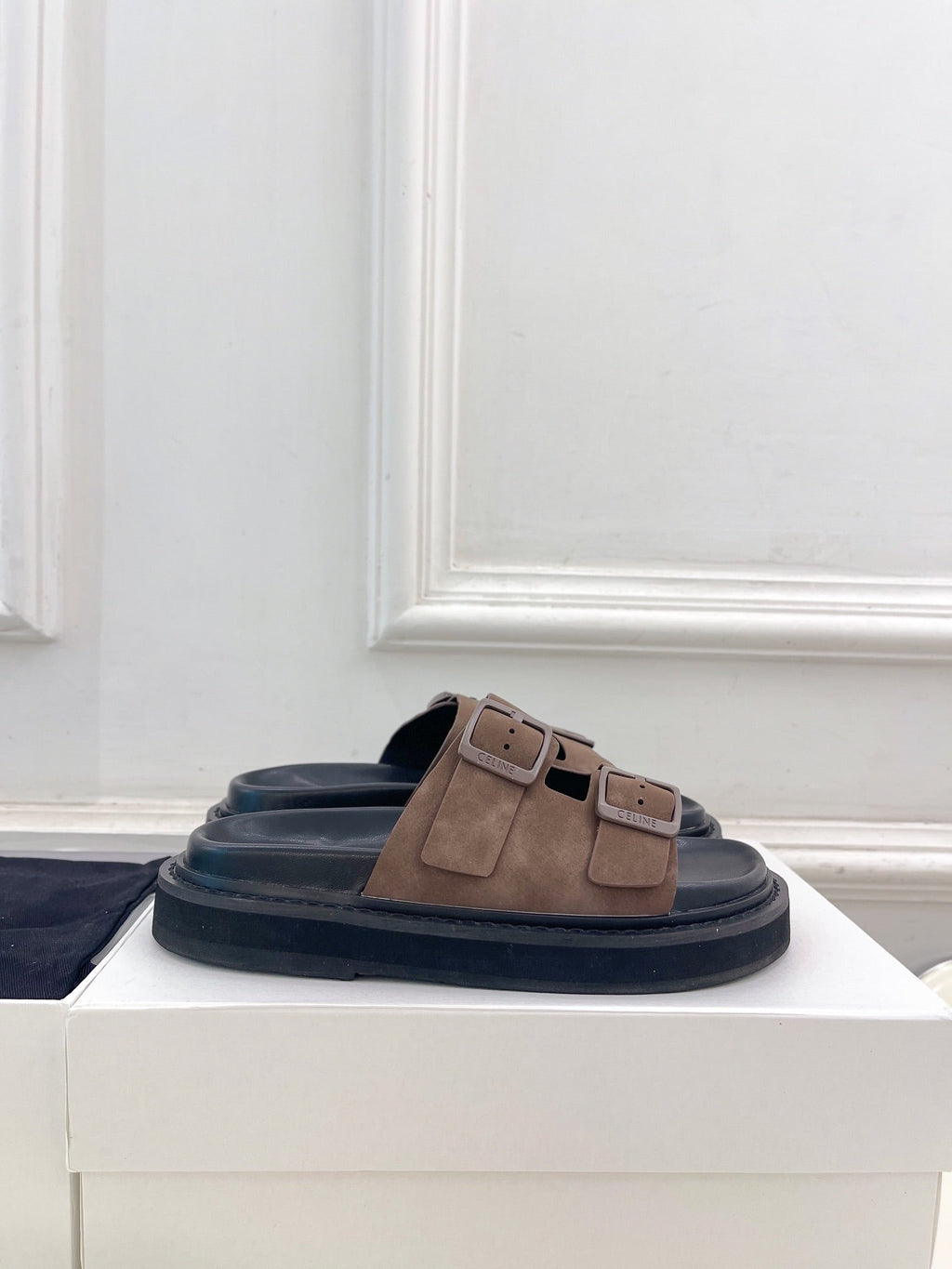 DAD SANDAL MULE IN MEIDUM BROWN SUEDE