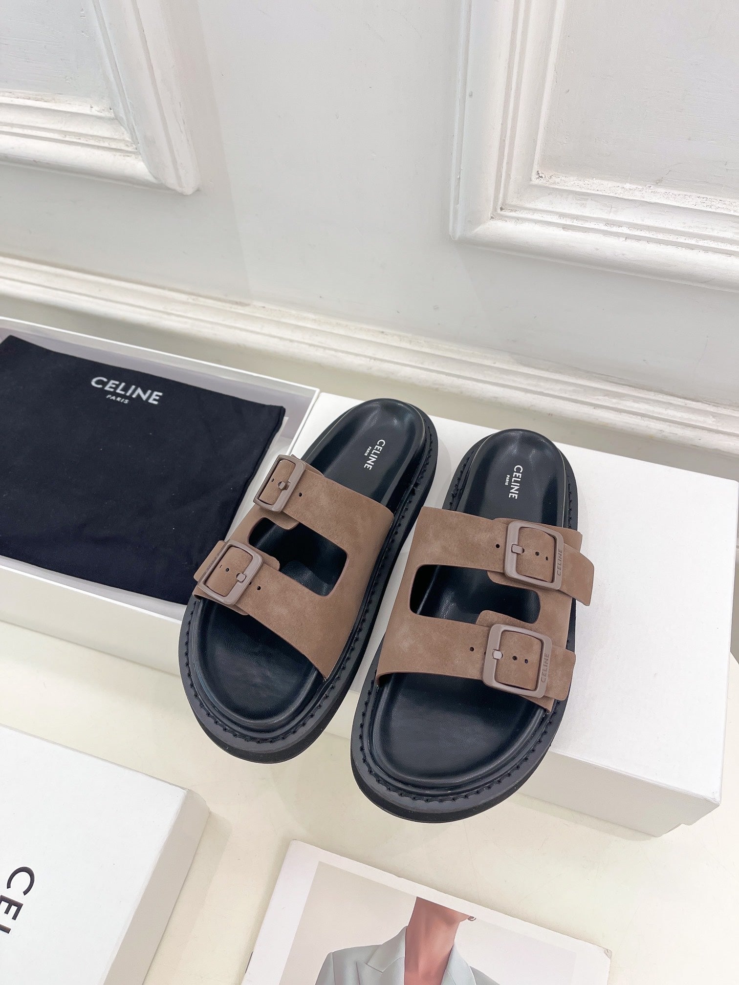 DAD SANDAL MULE IN MEIDUM BROWN SUEDE