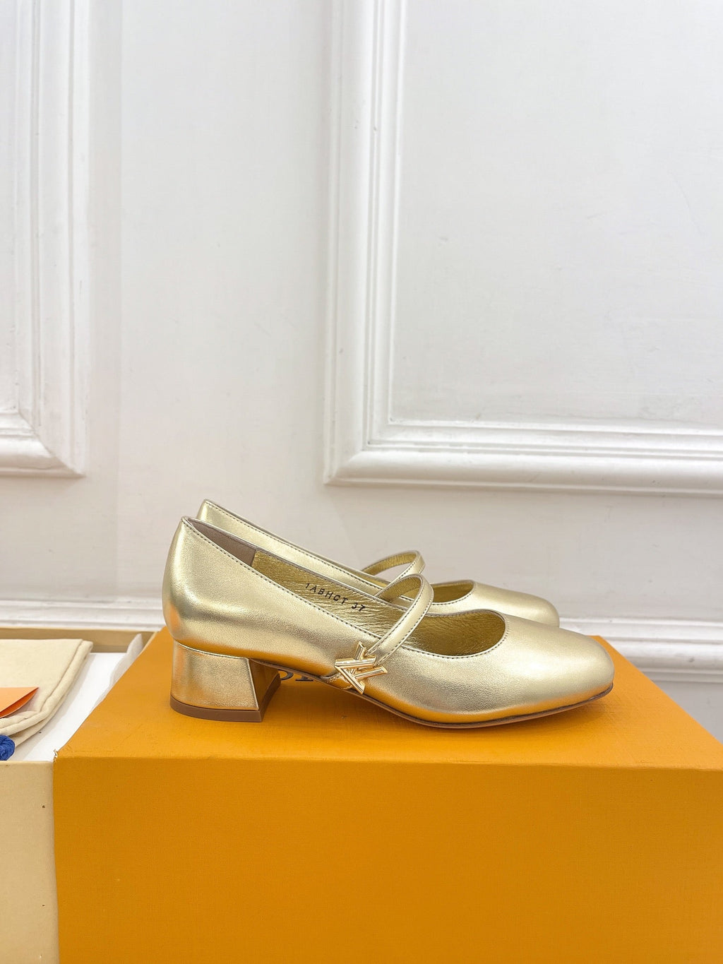 LV WOMEN ROMY HIGH BALLERINA IN GOLDEN METALLIC LAMBSKIN