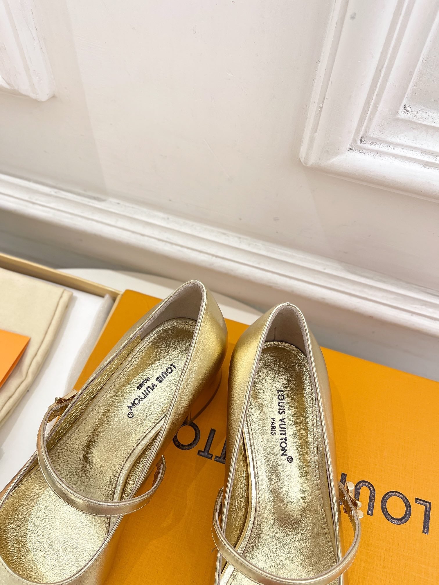 LV WOMEN ROMY HIGH BALLERINA IN GOLDEN METALLIC LAMBSKIN