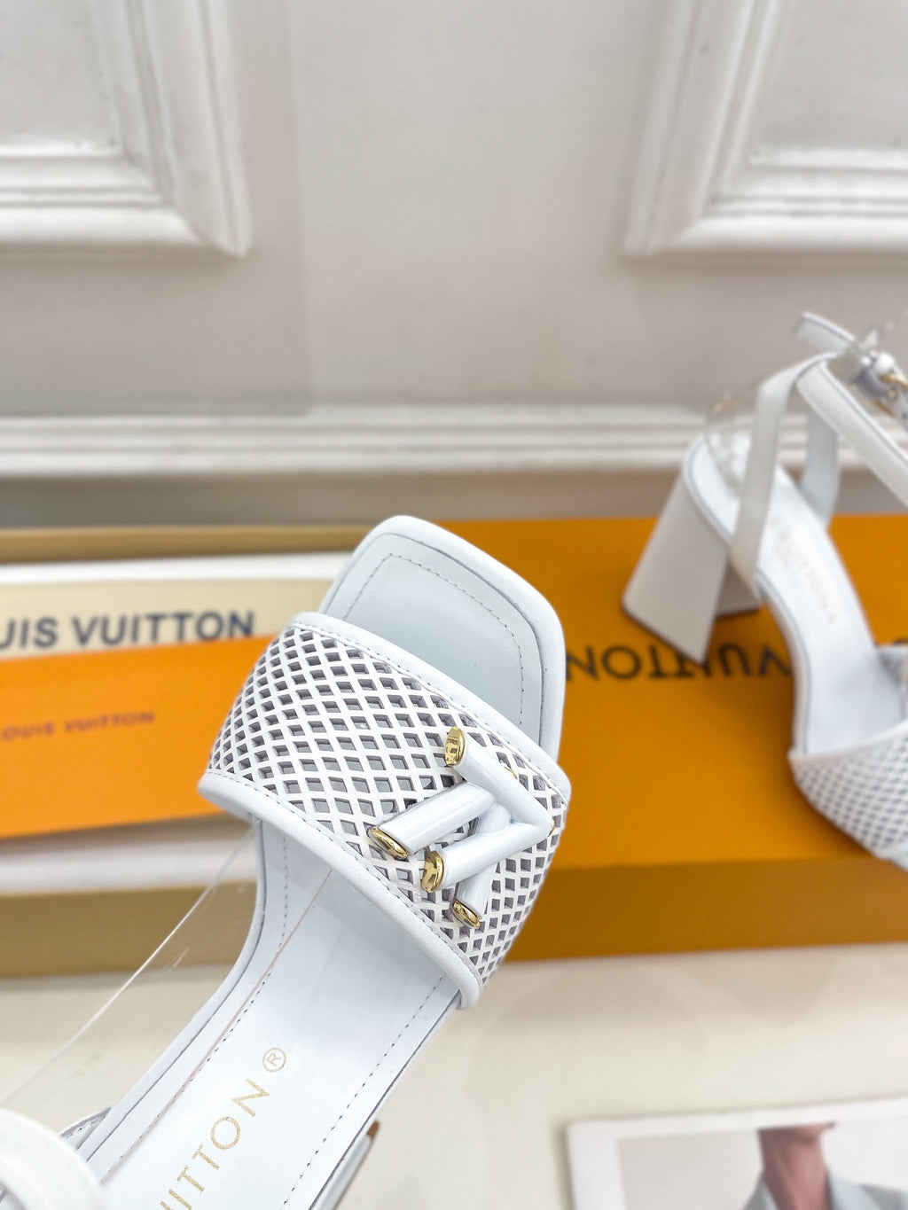 LV WOMEN HIGH SANDAL IN WHITE CALFSKIN
