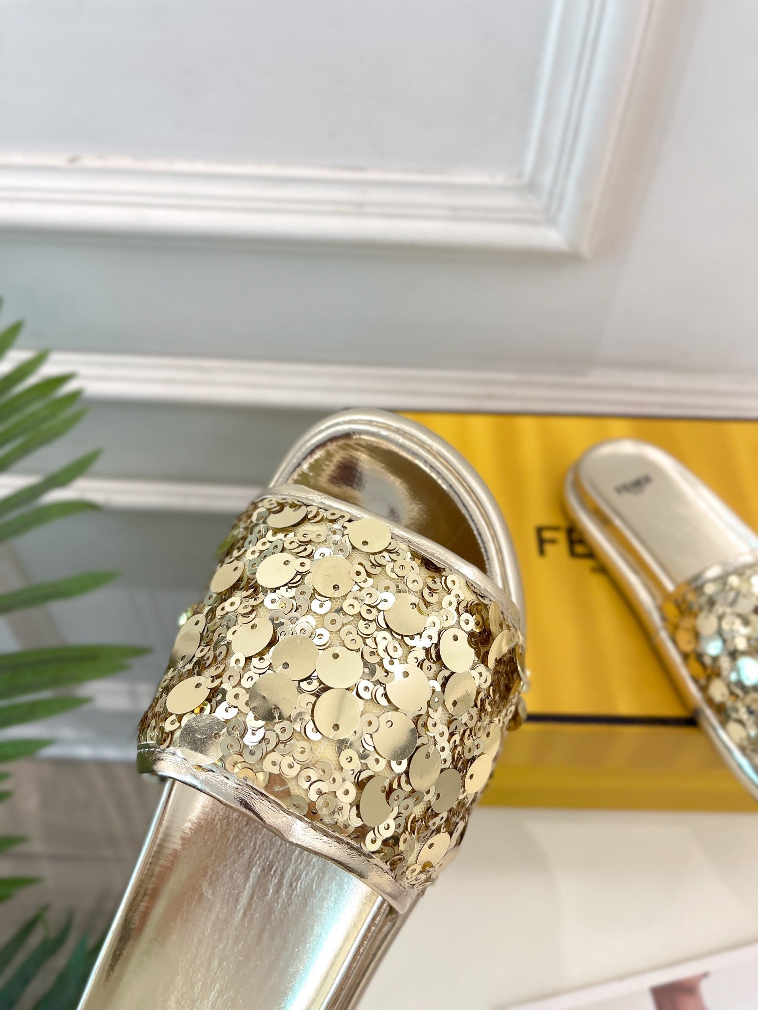 FENDI THICK SOLE 3 CM SEQUIN SLIPPER GOLDEN