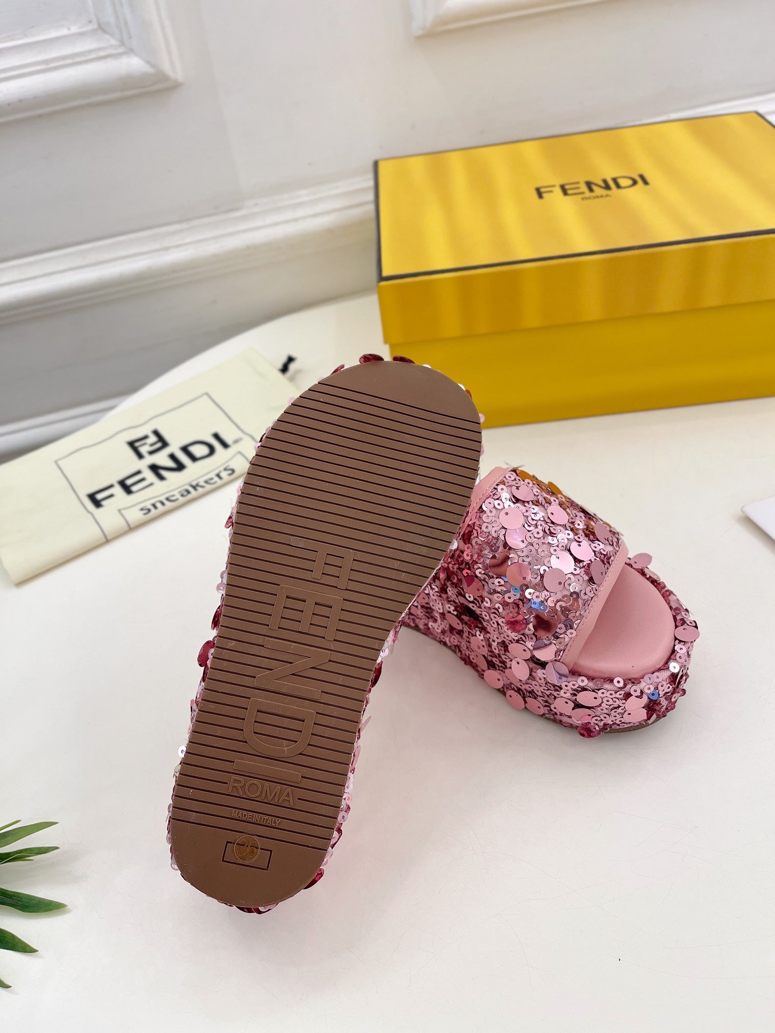 FENDI THICK SOLE 6 CM SEQUIN SLIPPER ROUGH PINK