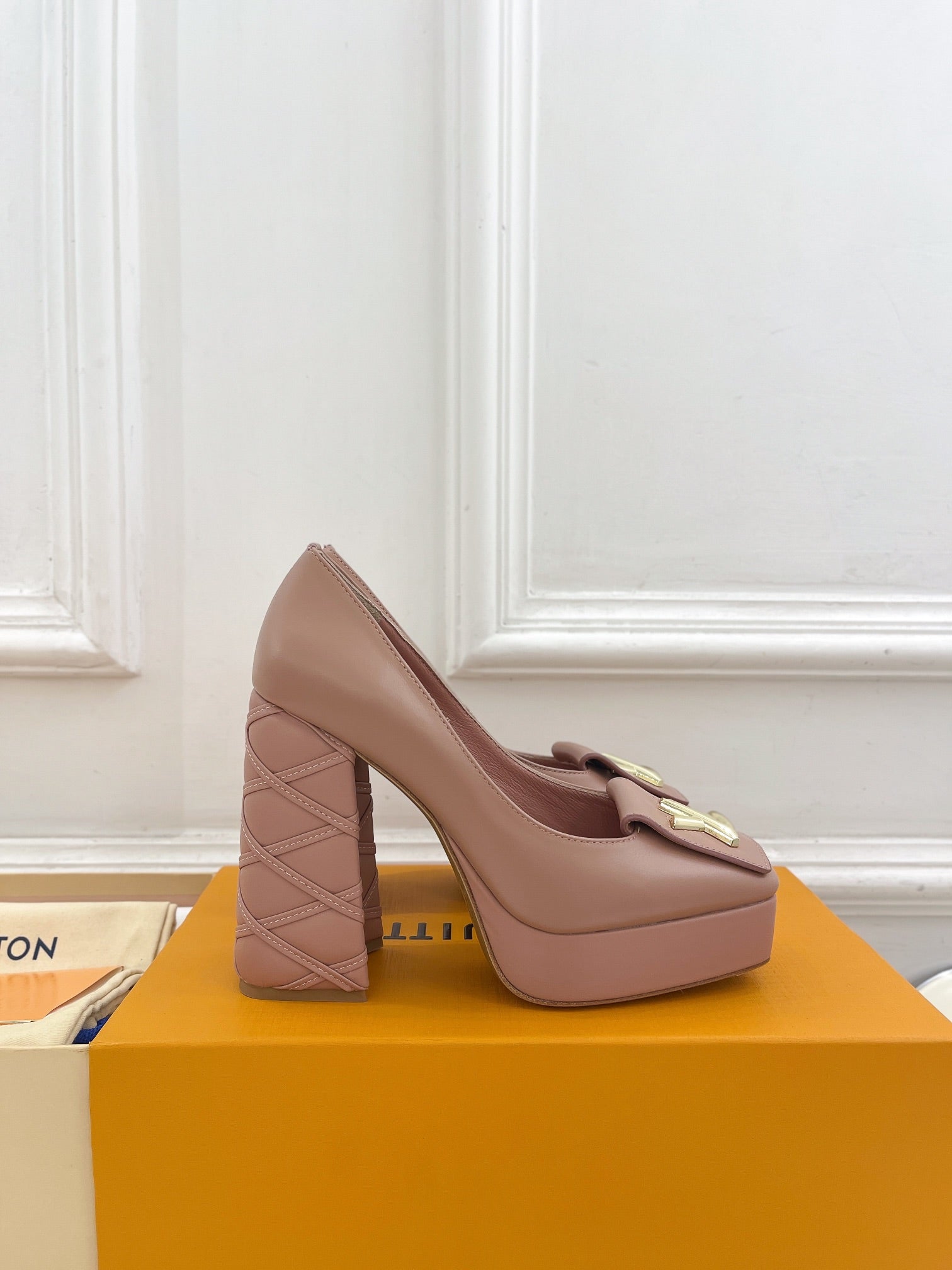 SHAKE MARY JANE HIGH HEEL 12 CM IN CREPE PINK CALFSKIN