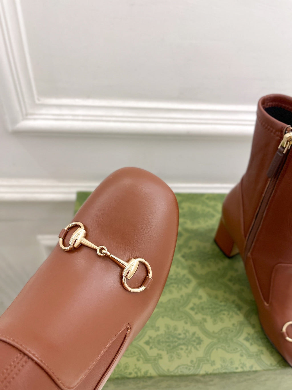 HORSEBIT ANKLE BOOTS 6.5CM IN CINNAMON BROWN SHEEPSKIN