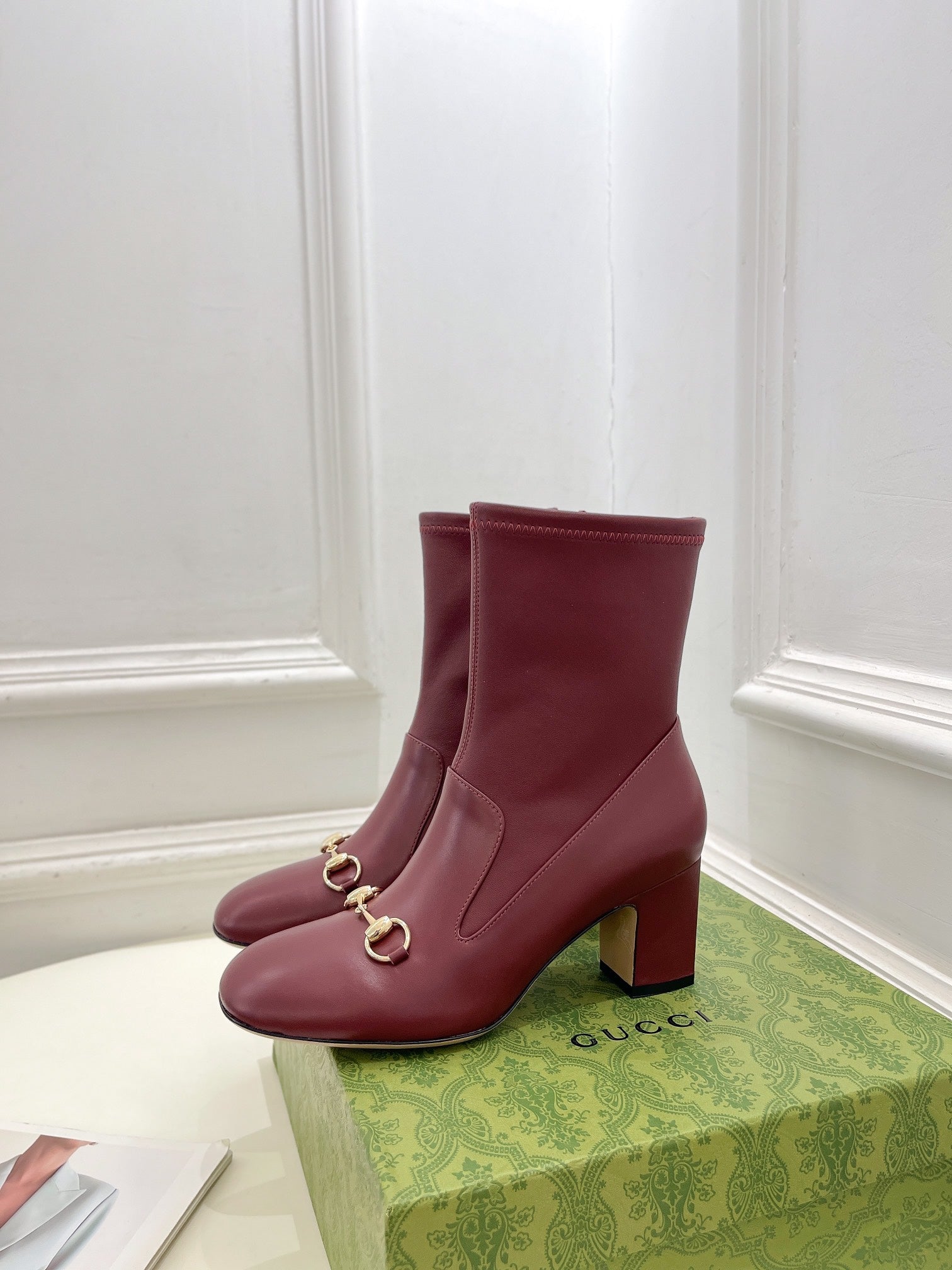 HORSEBIT ANKLE BOOTS 6.5CM IN BURGUNDY RED SHEEPSKIN